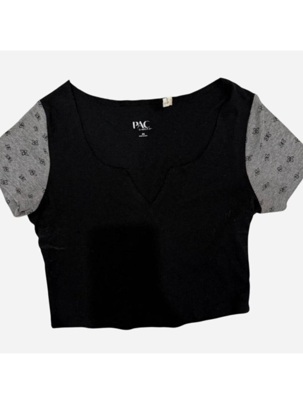 PacSun black crop top with grey sleeves Size XS...